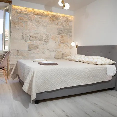 Apartments And Rooms Luan Rovinj Exterior photo