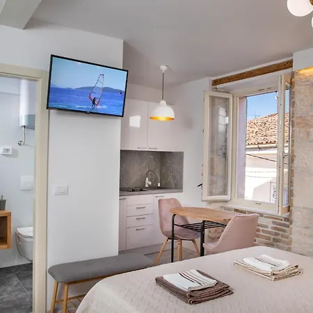 Apartments And Rooms Luan Rovinj Exterior photo