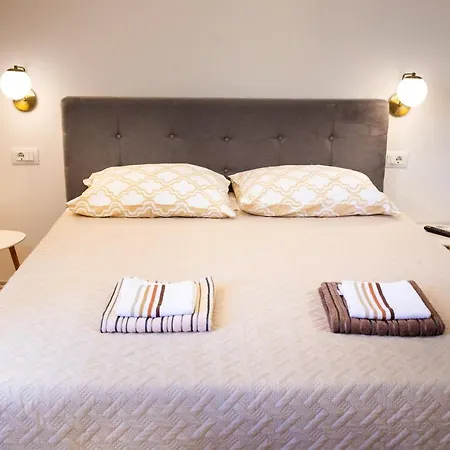Apartments And Rooms Luan Rovinj Exterior photo