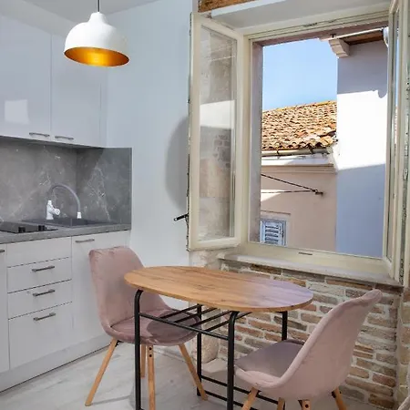 Apartments And Rooms Luan Rovinj Exterior photo