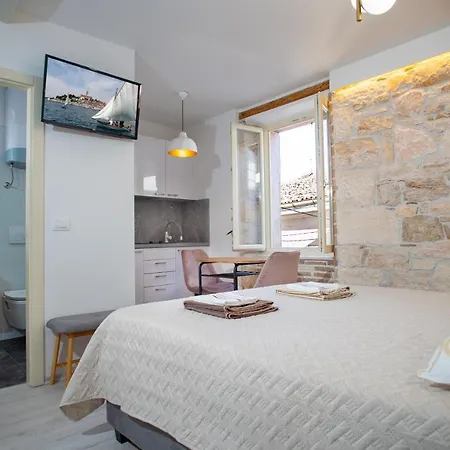 Apartments And Rooms Luan Rovinj Exterior photo