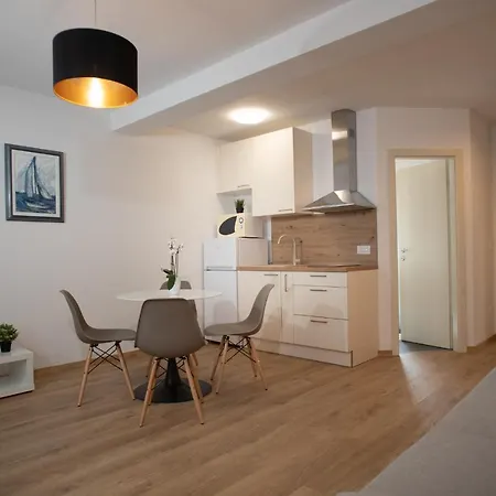Apartments And Rooms Luan Rovinj Exterior photo