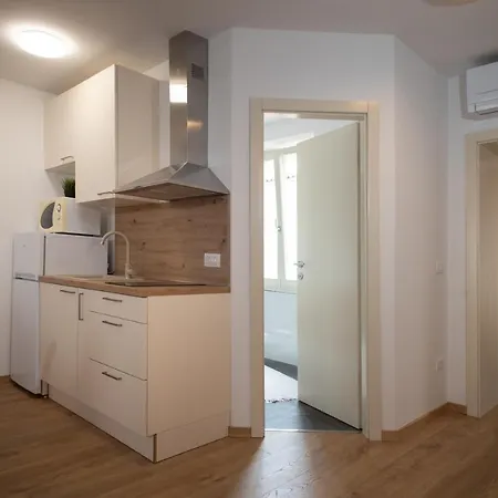 Apartments And Rooms Luan Rovinj Exterior photo
