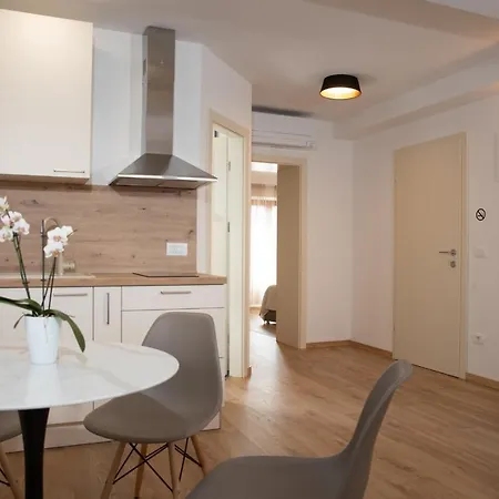 Apartments And Rooms Luan Rovinj Exterior photo